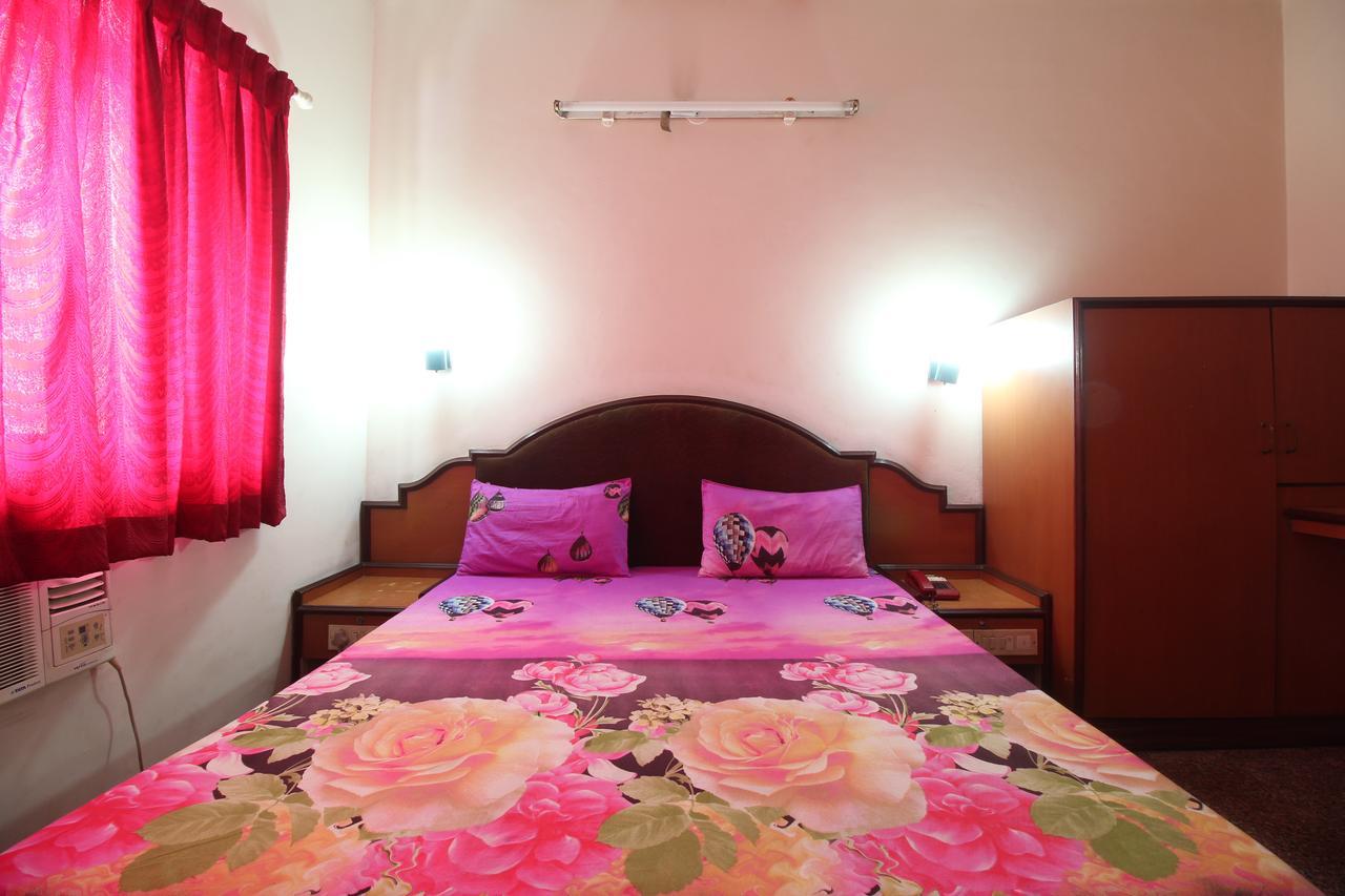 Soubhagya Inn Silvassa Dış mekan fotoğraf