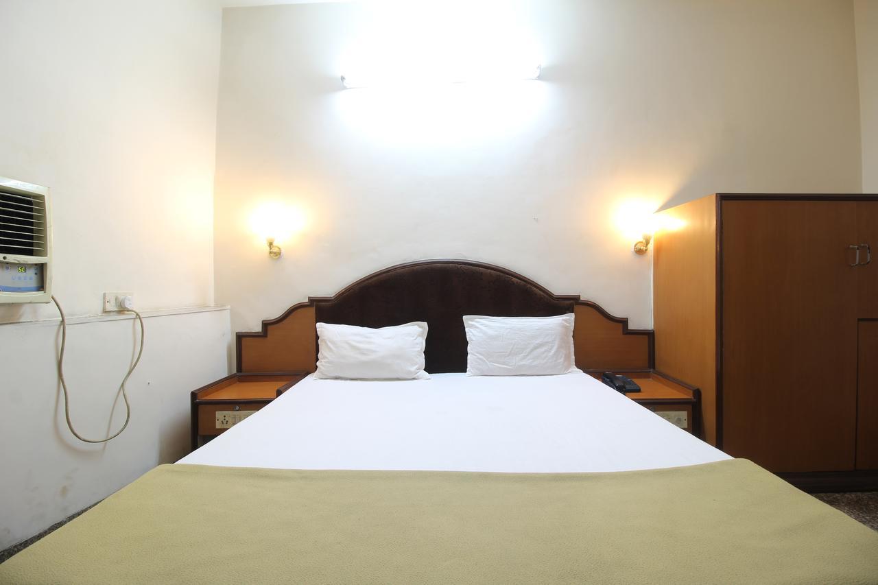 Soubhagya Inn Silvassa Dış mekan fotoğraf